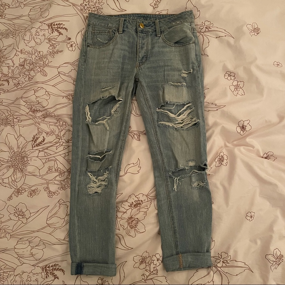 AE Tomgirl Jeans